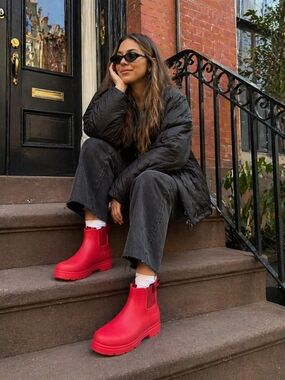 UGG Waterproof Red Chelsea Rain Boots Fur Lined Size 8